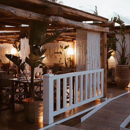 Cumeja Beach Club & Hotel Baia Domizia Ngoại thất bức ảnh