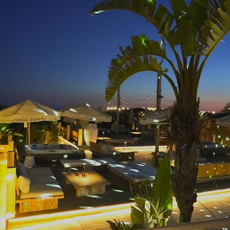 Cumeja Beach Club & Hotel Baia Domizia Ngoại thất bức ảnh