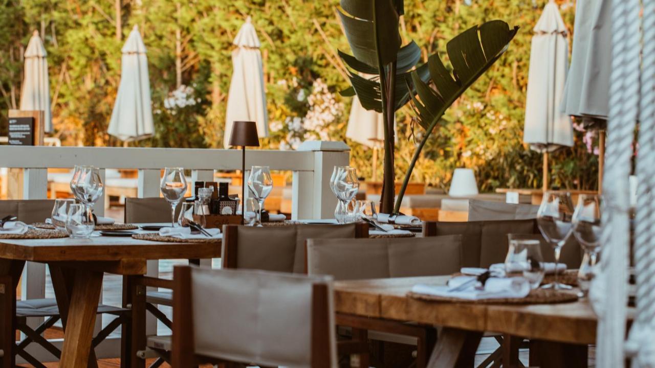 Cumeja Beach Club & Hotel Baia Domizia Ngoại thất bức ảnh