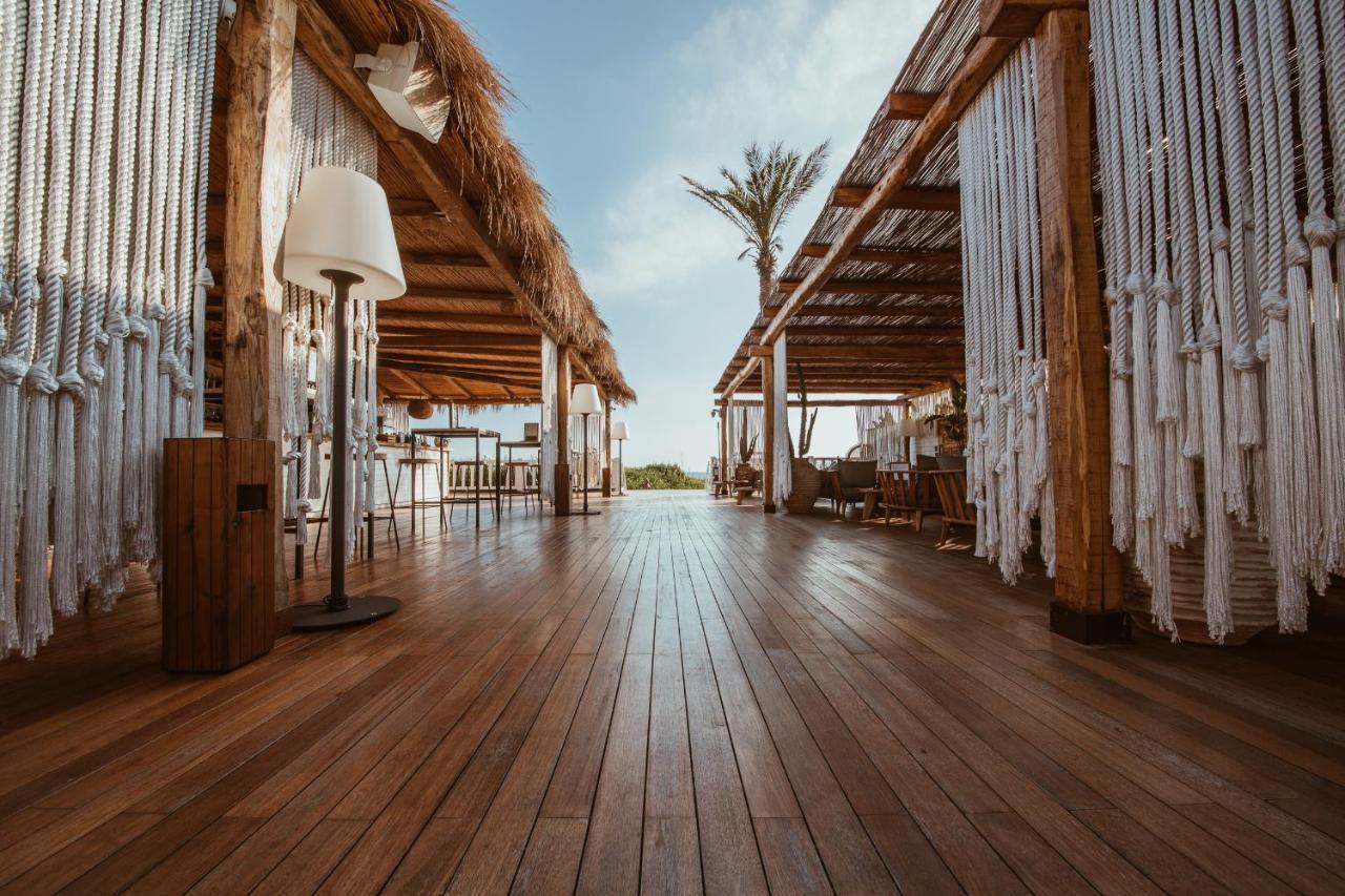 Cumeja Beach Club & Hotel Baia Domizia Ngoại thất bức ảnh