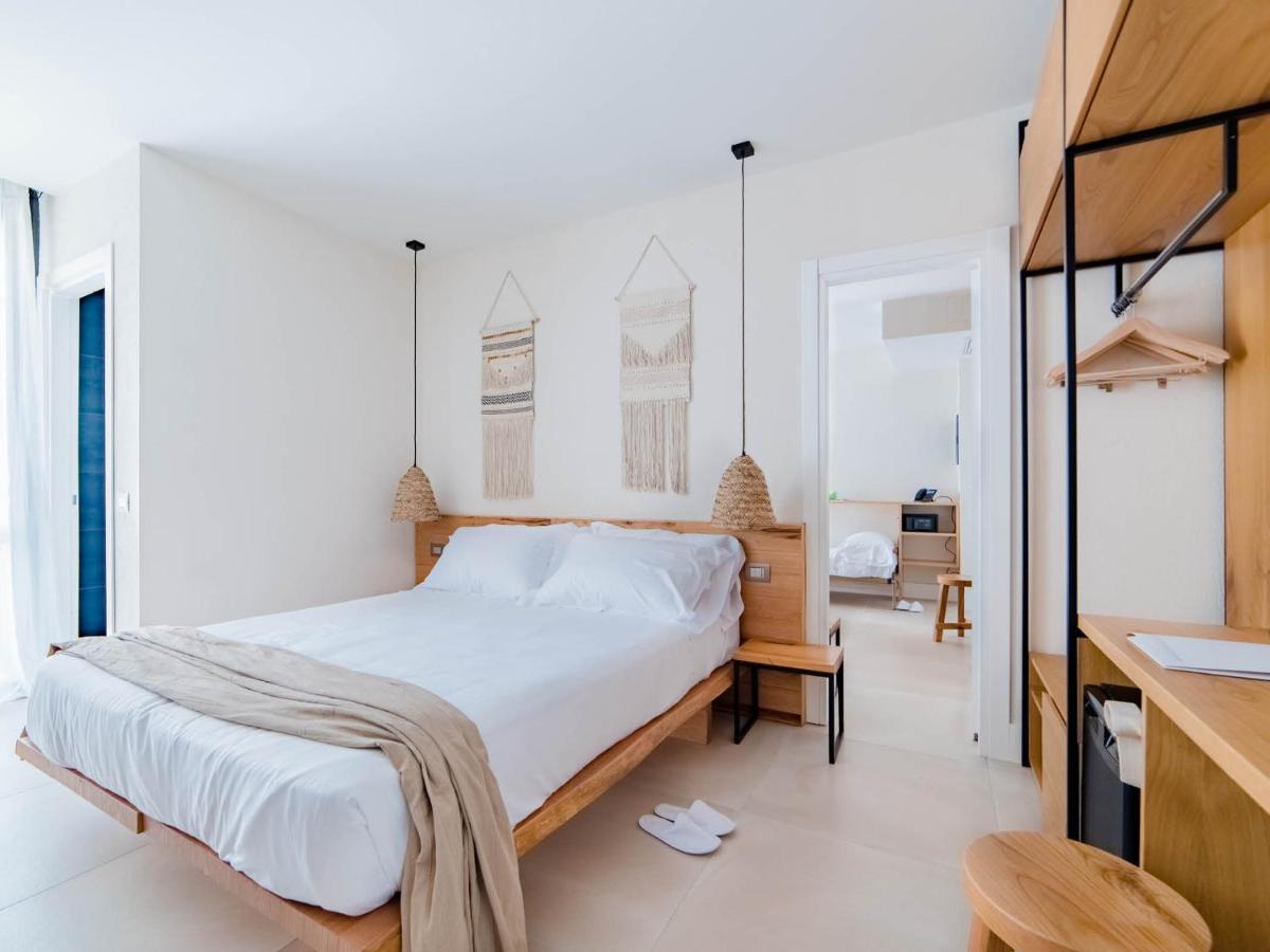 Cumeja Beach Club & Hotel Baia Domizia Ngoại thất bức ảnh